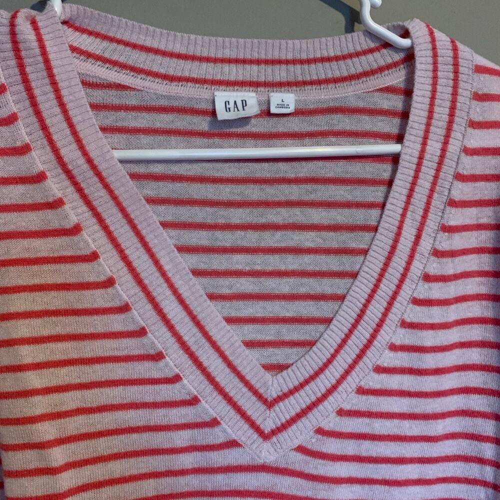 GAP Sweater - Picture 5 of 7
